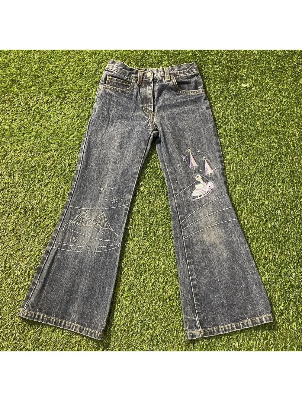 Vintage Y2K 2004 Gymboree Blue embroidered jeans with a winter design